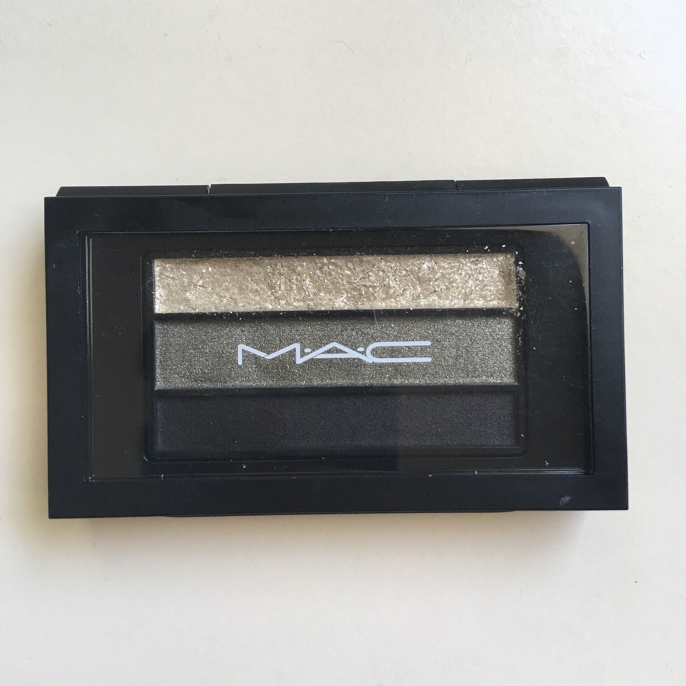 MAC Cool Companions Eyeshadow Palette